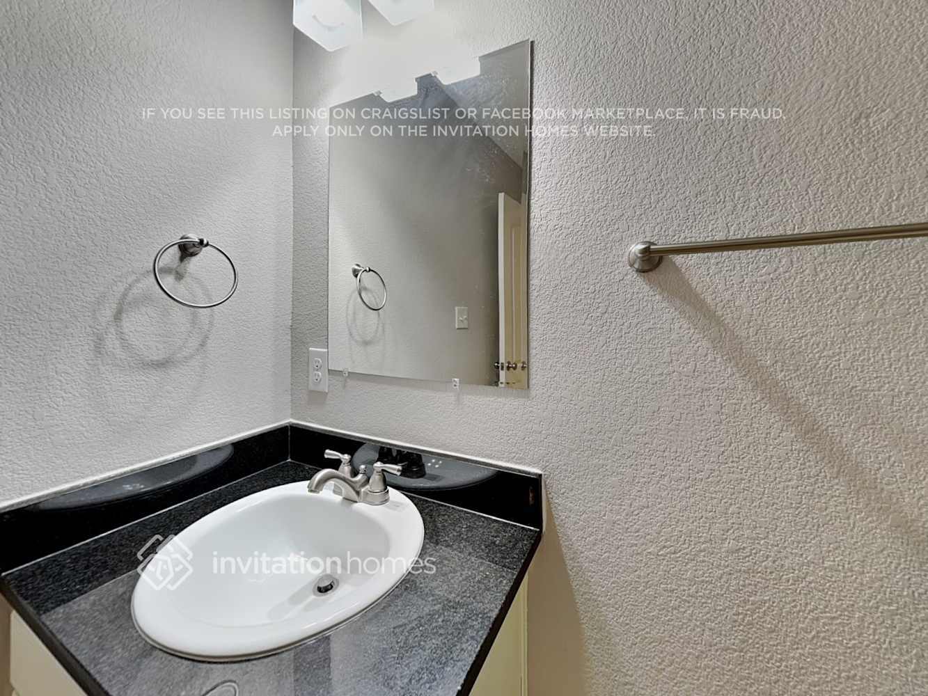 Building Photo - 10204 Thomas Ln