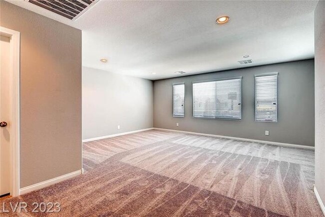 Building Photo - Beautiful 3 Bedroom Home For Rent
