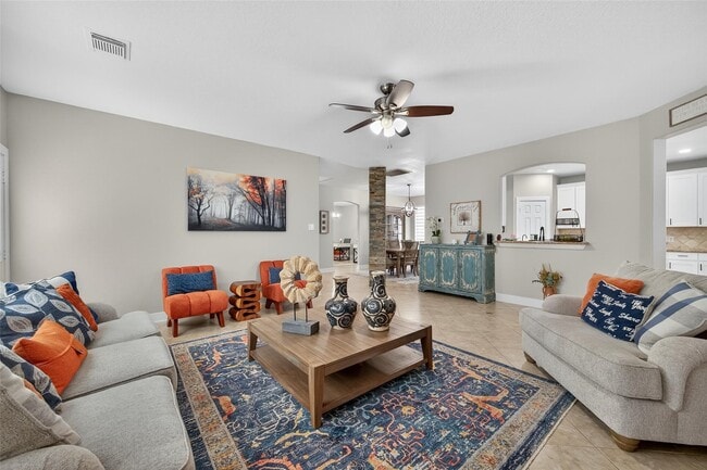 Building Photo - 3718 Garden Green Trail