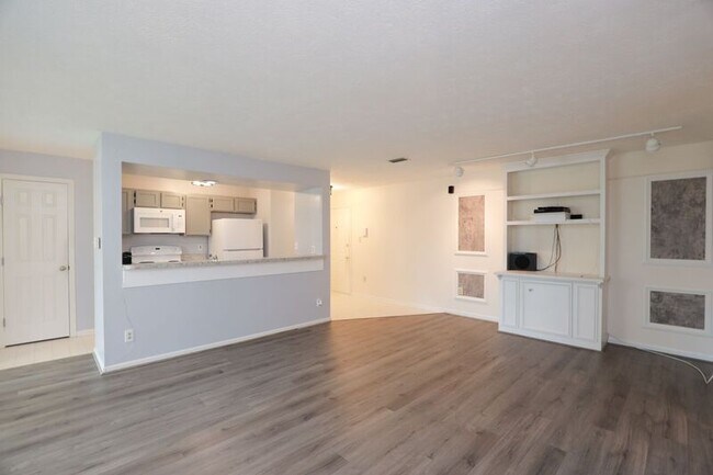 Building Photo - 10213 Wolfe Manor Ct