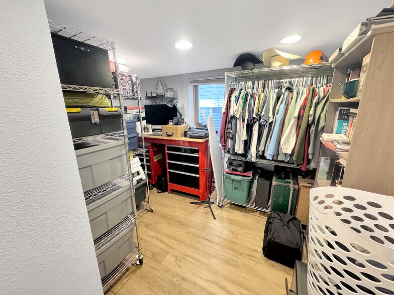 Building Photo - 1118 9th Ave N