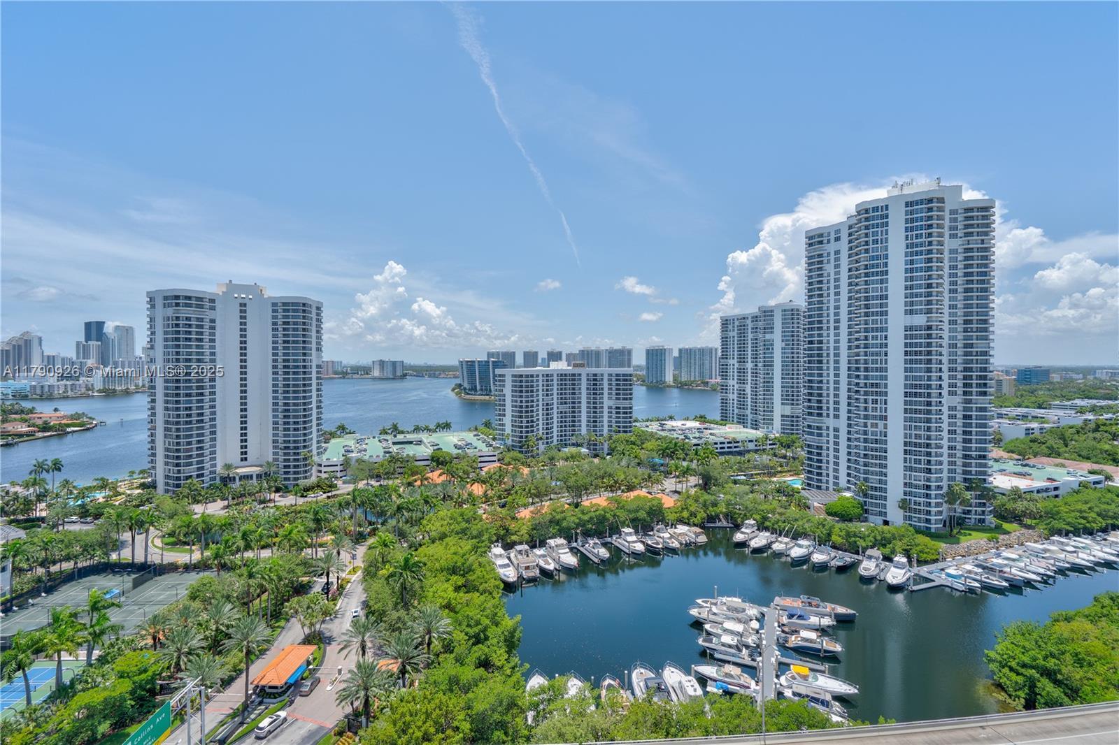 Building Photo - 19400 Turnberry Way
