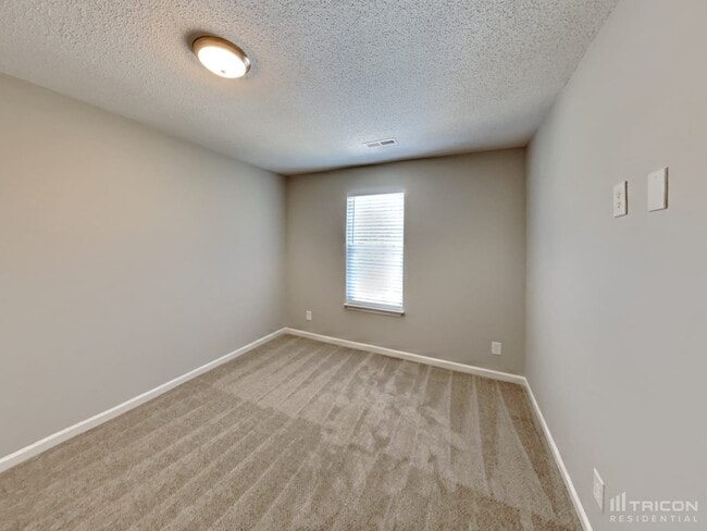 Building Photo - 4812 Chapel Ridge Dr