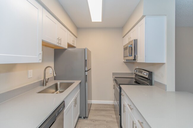 Interior Photo - Two | Five Greenway Apartments