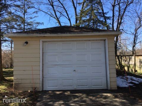 Building Photo - 5 br, 2 bath House - 1332 Sutherland Ave A...