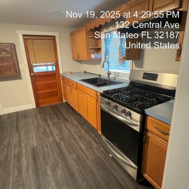 Building Photo - 134 Central Ave