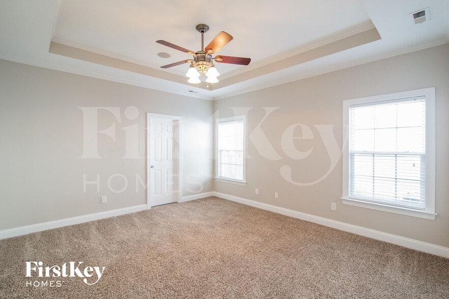 Building Photo - 7648 Fayetteville Rd