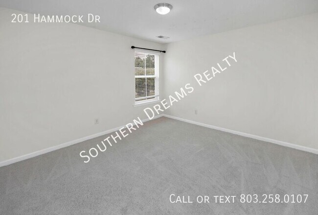 Building Photo - 201 Hammock Dr