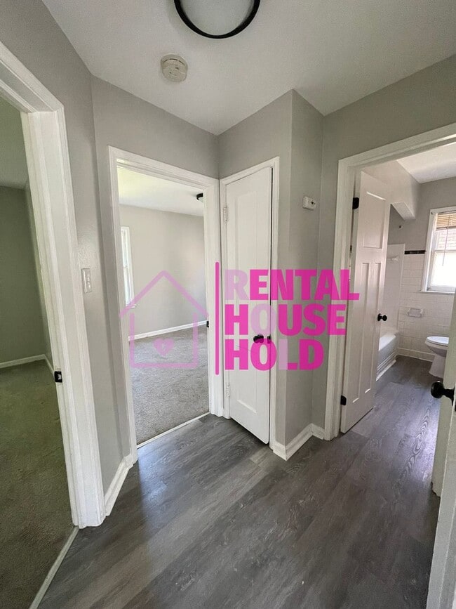 Building Photo - Dream Bungalow for Rent: Your Perfect 3 Be...