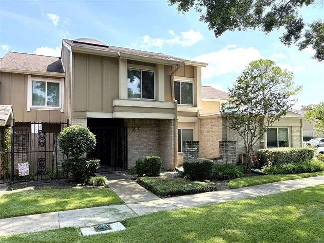 Primary Photo - 11526 Village Pl Dr