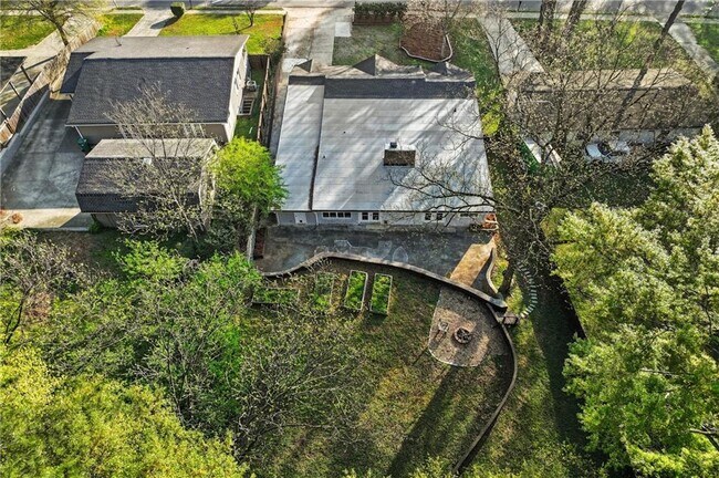 Building Photo - 2634 Birch St