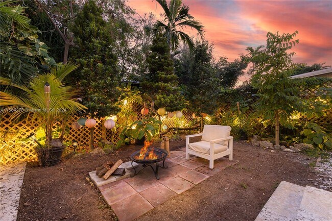 Building Photo - 696 NE 68th St