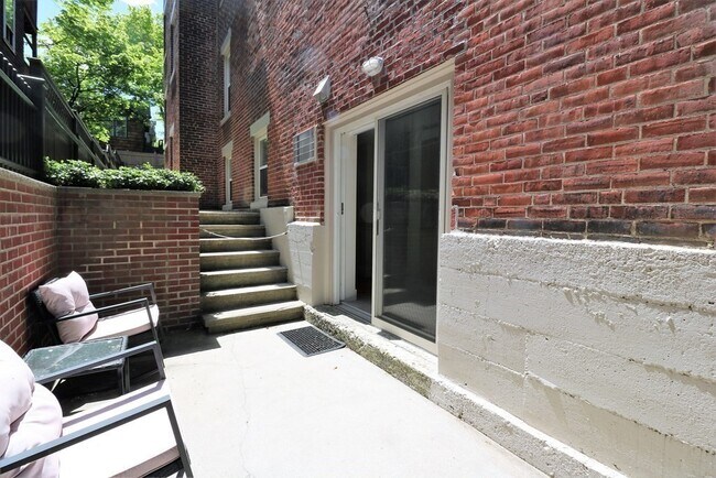 Building Photo - 30 Upland Rd