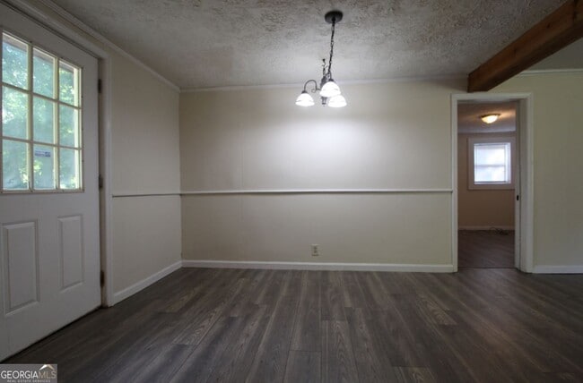 Building Photo - 151 Hennon Dr NW