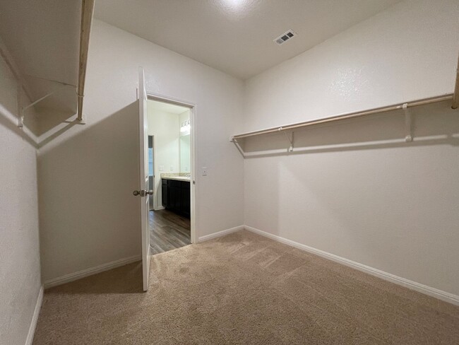 Building Photo - Available for a July 2025 Move In-Modern 3...