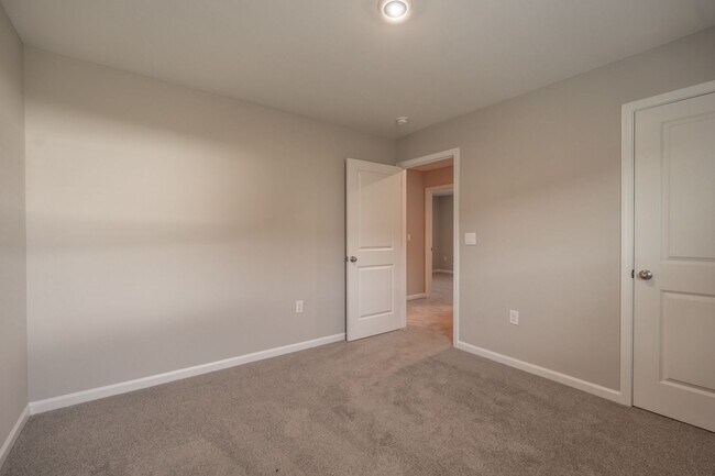 Building Photo - 103 Ashwood Wy