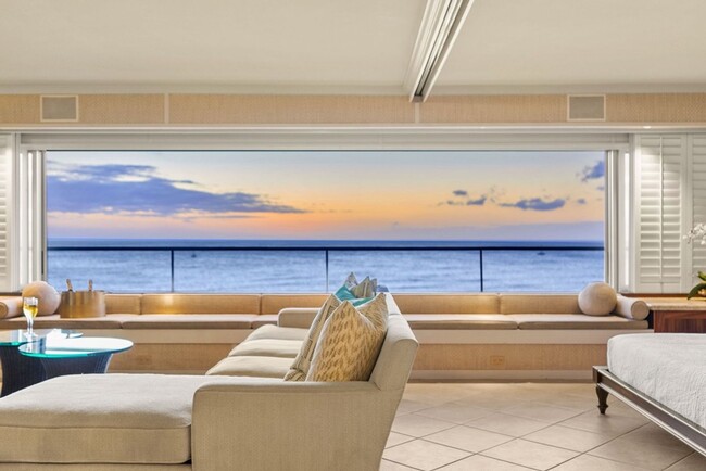 Building Photo - Hale Kaimana: Oceanfront Elegance w/ Beach...