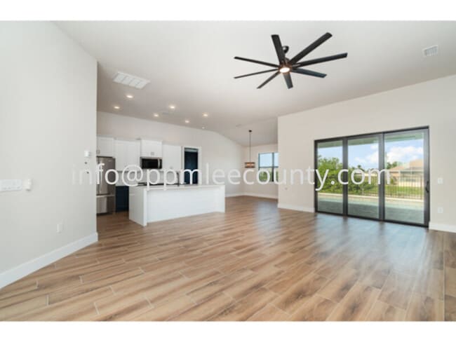 Building Photo - Brand new 4 bedroom 2 bath 3 car garage po...