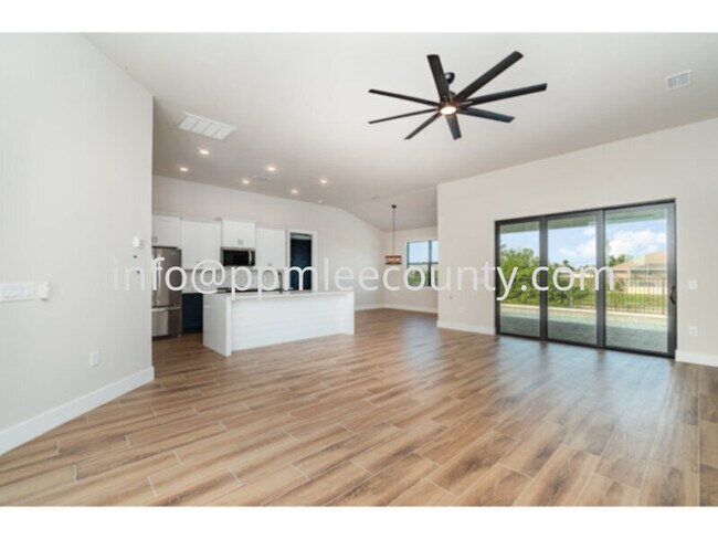 Building Photo - Brand new 4 bedroom 2 bath 3 car garage po...