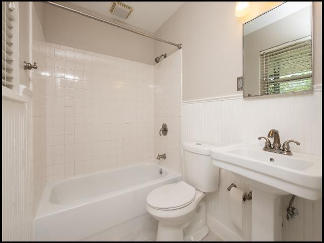 Building Photo - 4907 Arlington Dr