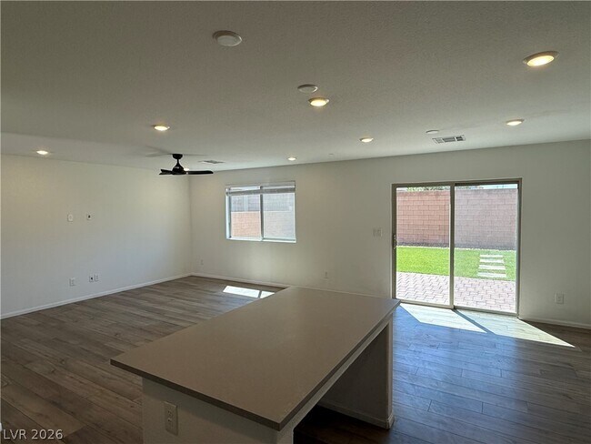 Building Photo - 5299 Barcola Ave