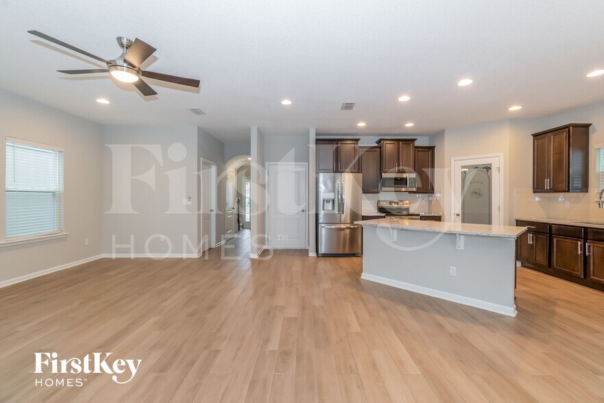 Building Photo - 8134 Dancing Fox St