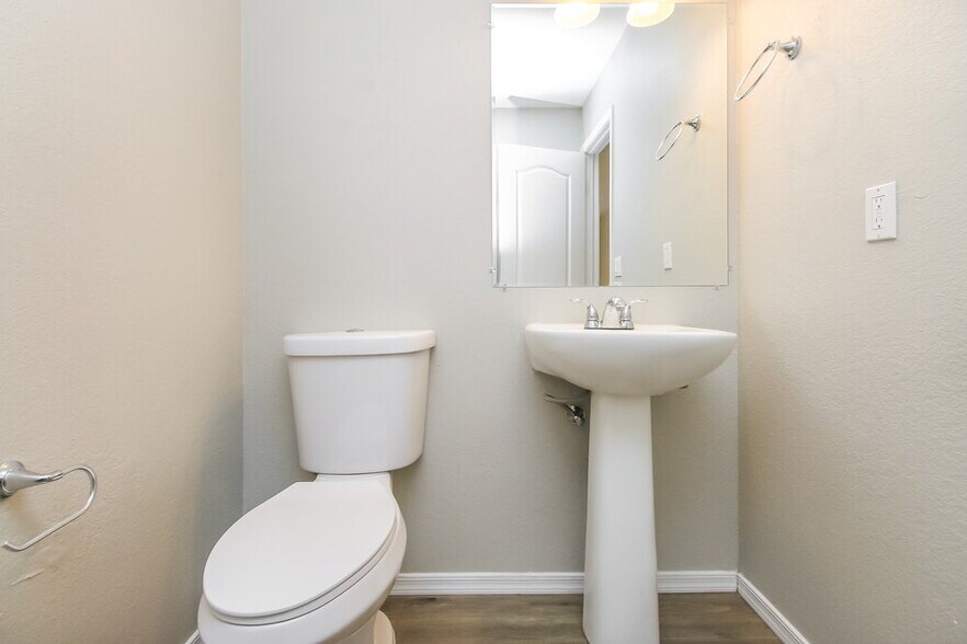 Building Photo - 3478 S Chaparral Rd