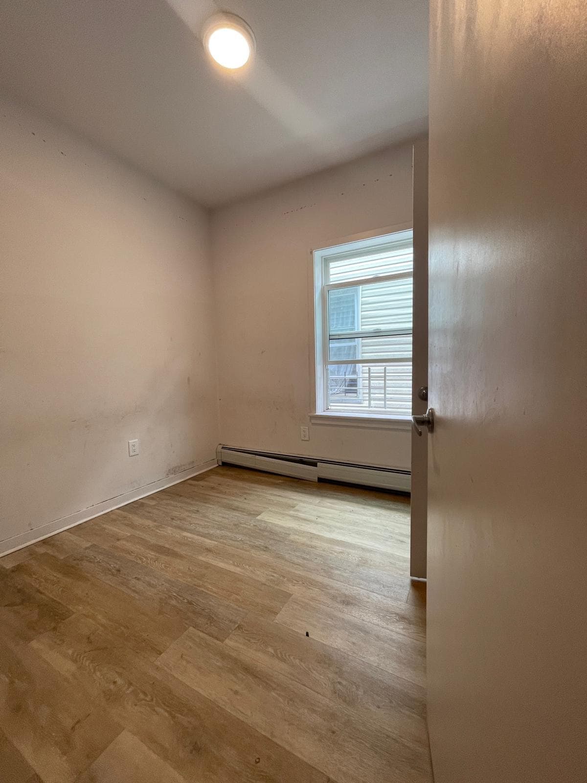 444 Bergen Ave 3R - 441 Bergen Ave