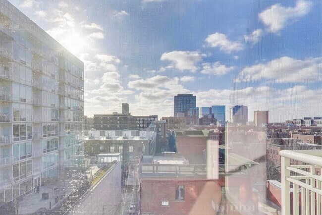 Building Photo - 1001 W Madison St