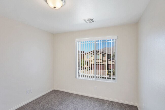 Building Photo - 4 Bedroom, with loft, North Las Vegas Home...