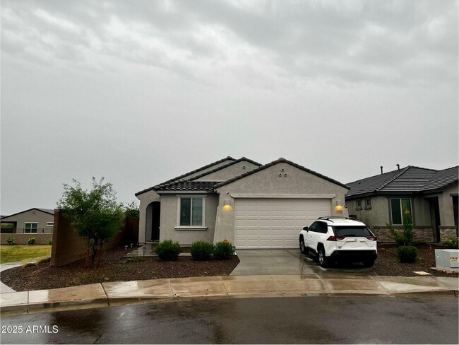 Primary Photo - 6752 W Siesta Wy