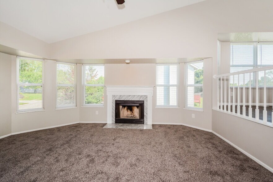 Building Photo - 14368 Jamestown Bay Dr