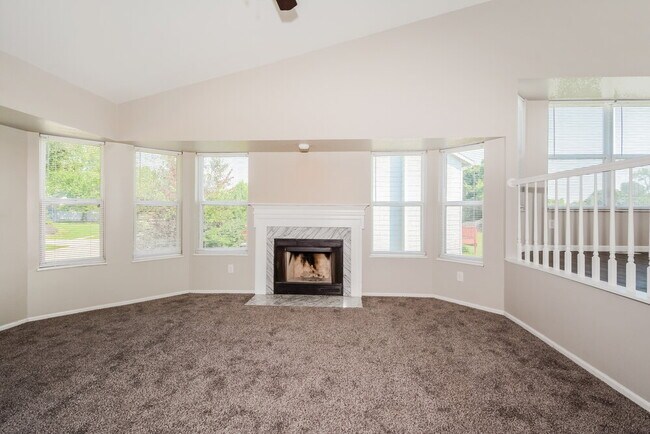 Building Photo - 14368 Jamestown Bay Dr