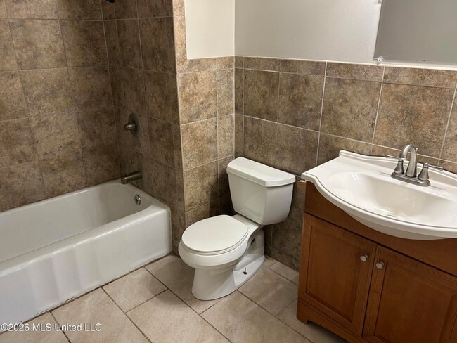 Building Photo - 3464 S Red Banks Rd