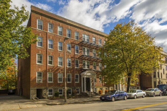 Building Photo - 289 Chestnut Hill Ave
