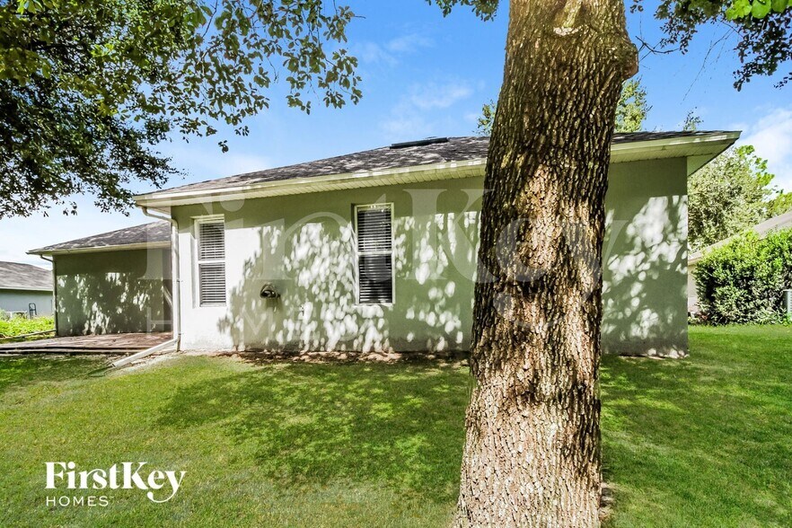 Building Photo - 2579 Coachman Dr