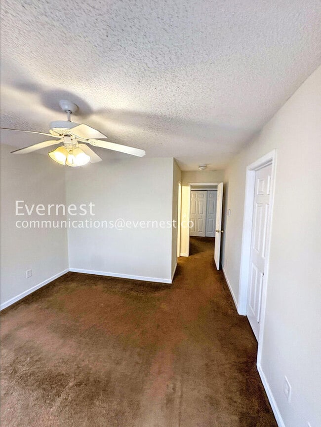 Building Photo - PROMO: Enjoy your 2nd month rent-free rent when you sign the lease today! 3 Bed, 2.5 Bath Home wi...