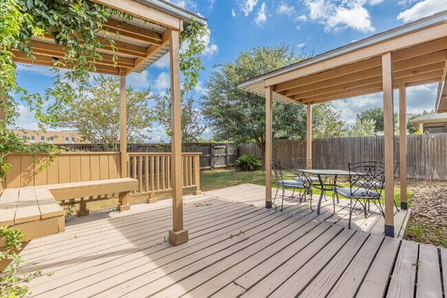 Building Photo - 5815 Southern Knoll