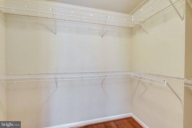 Building Photo - 1021 N Garfield St