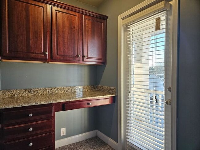 Building Photo - Beautiful Wellesley Home with a Corner Lot