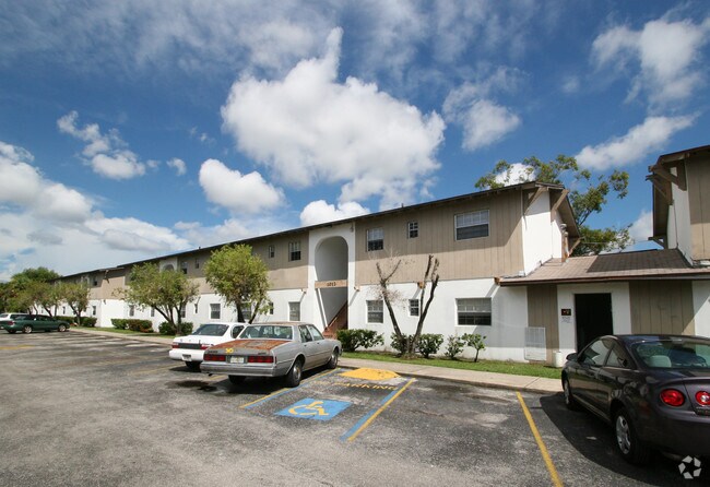 Building Photo - Executive House