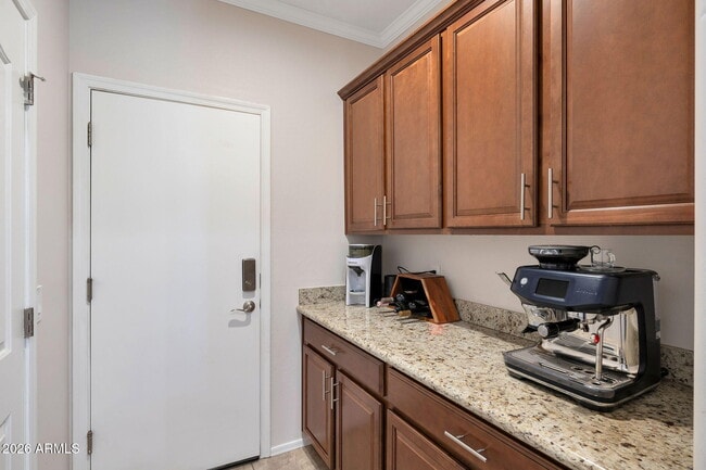 Building Photo - 9937 W Andrea Dr