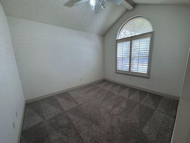 Building Photo - 3518 104th St