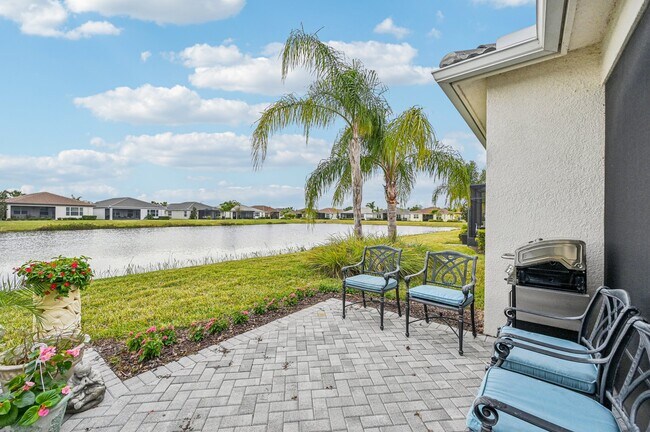 Building Photo - 15442 Santa Pola Dr