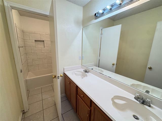 Building Photo - 7404 Avington Way