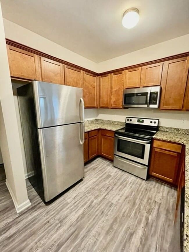 Building Photo - Luxurious 2 story 3 bedroom 2.5 bath townhomes. Located in Salisbury.