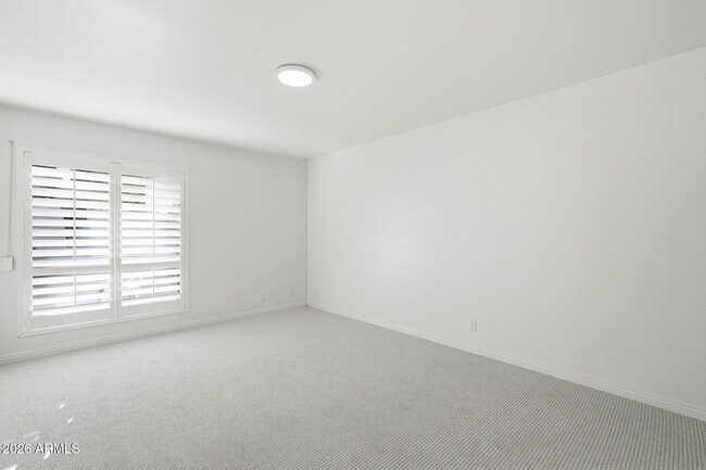 Building Photo - 7352 E Valley Vista Dr