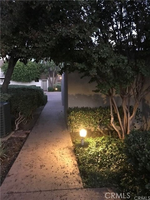 Building Photo - 2220 E Chapman Ave