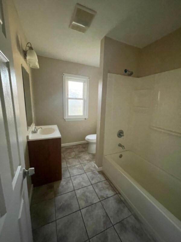 Building Photo - 44 Brookdale Park