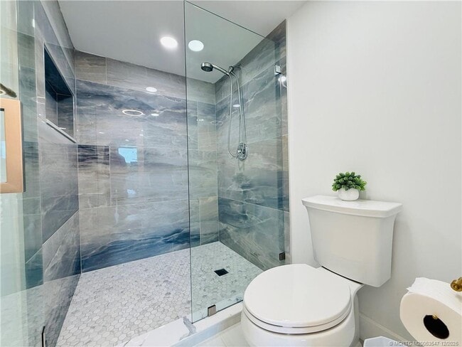 Building Photo - 8800 S Ocean Dr